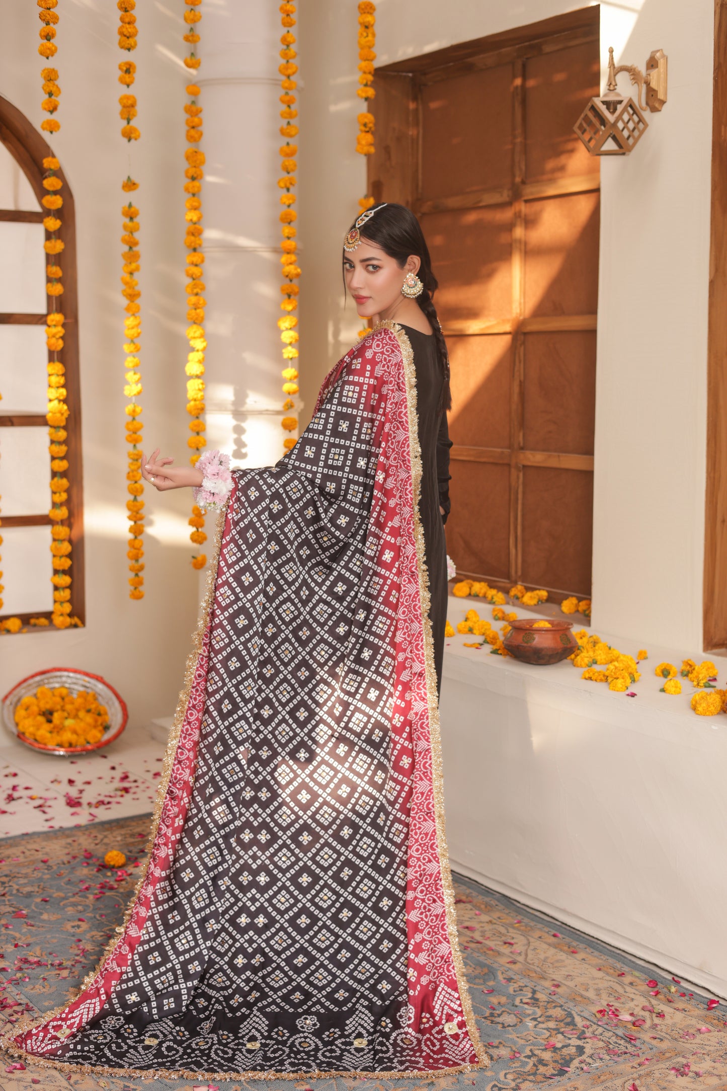 Kundan Kari - Black