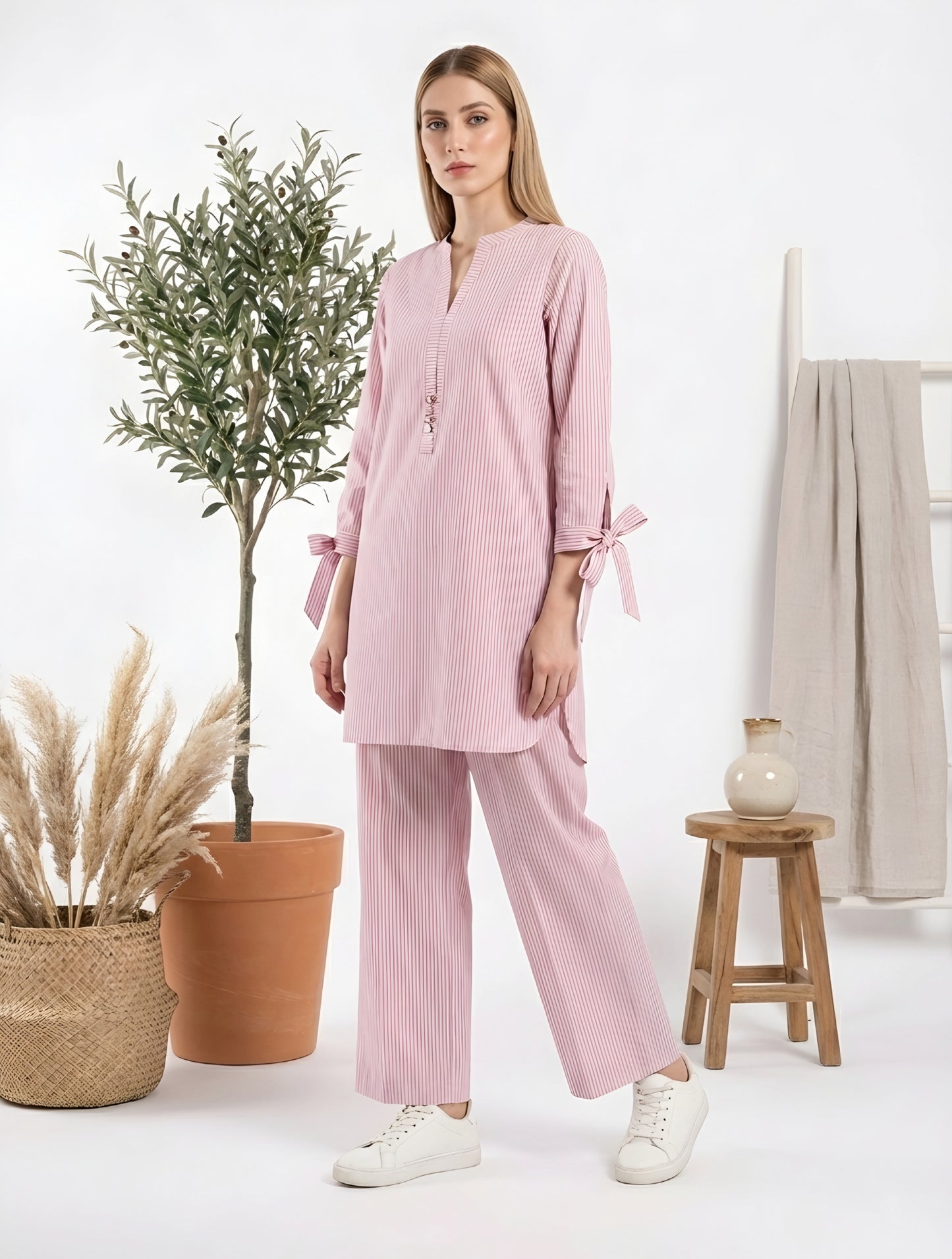 Checkmate Pink - Short