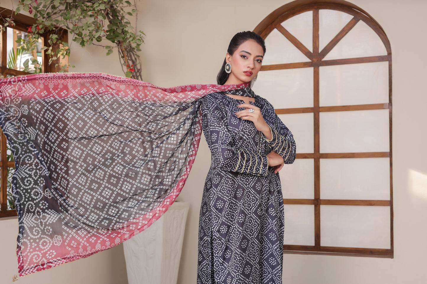 Chunri – Midnight Onyx