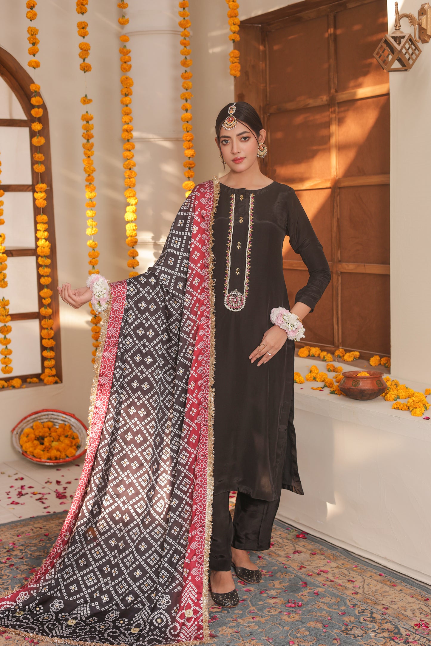 Kundan Kari - Black