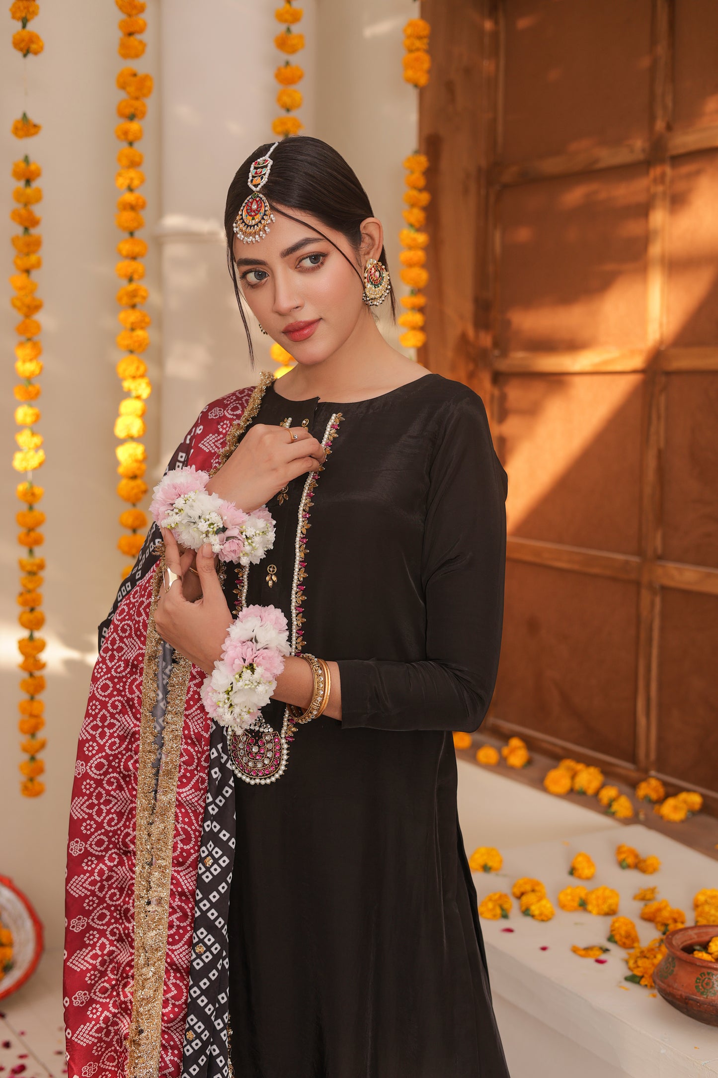 Kundan Kari - Black