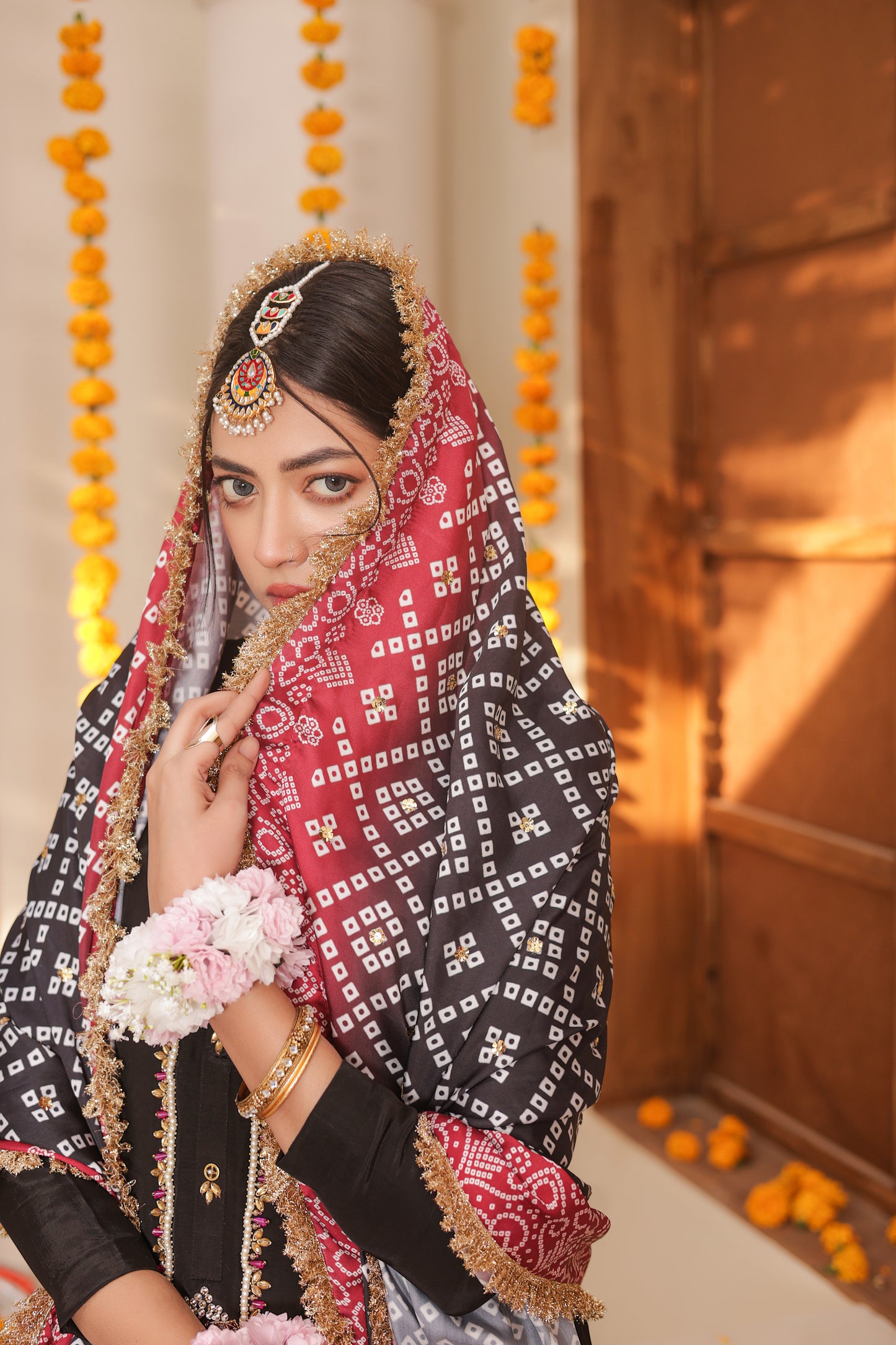 Kundan Kari - Black